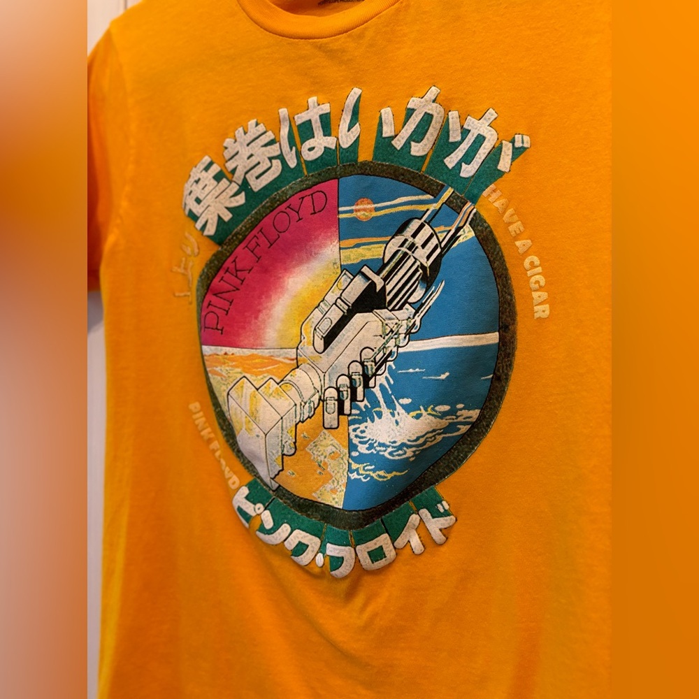 Pink Floyd Have A Cigar Japanese Graphic Tshirt in yellow! 100% Cotton ๐๐ธ๐ - Picture 3 of 3
